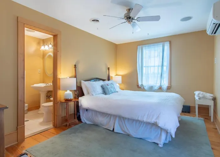 Emilyville Inn