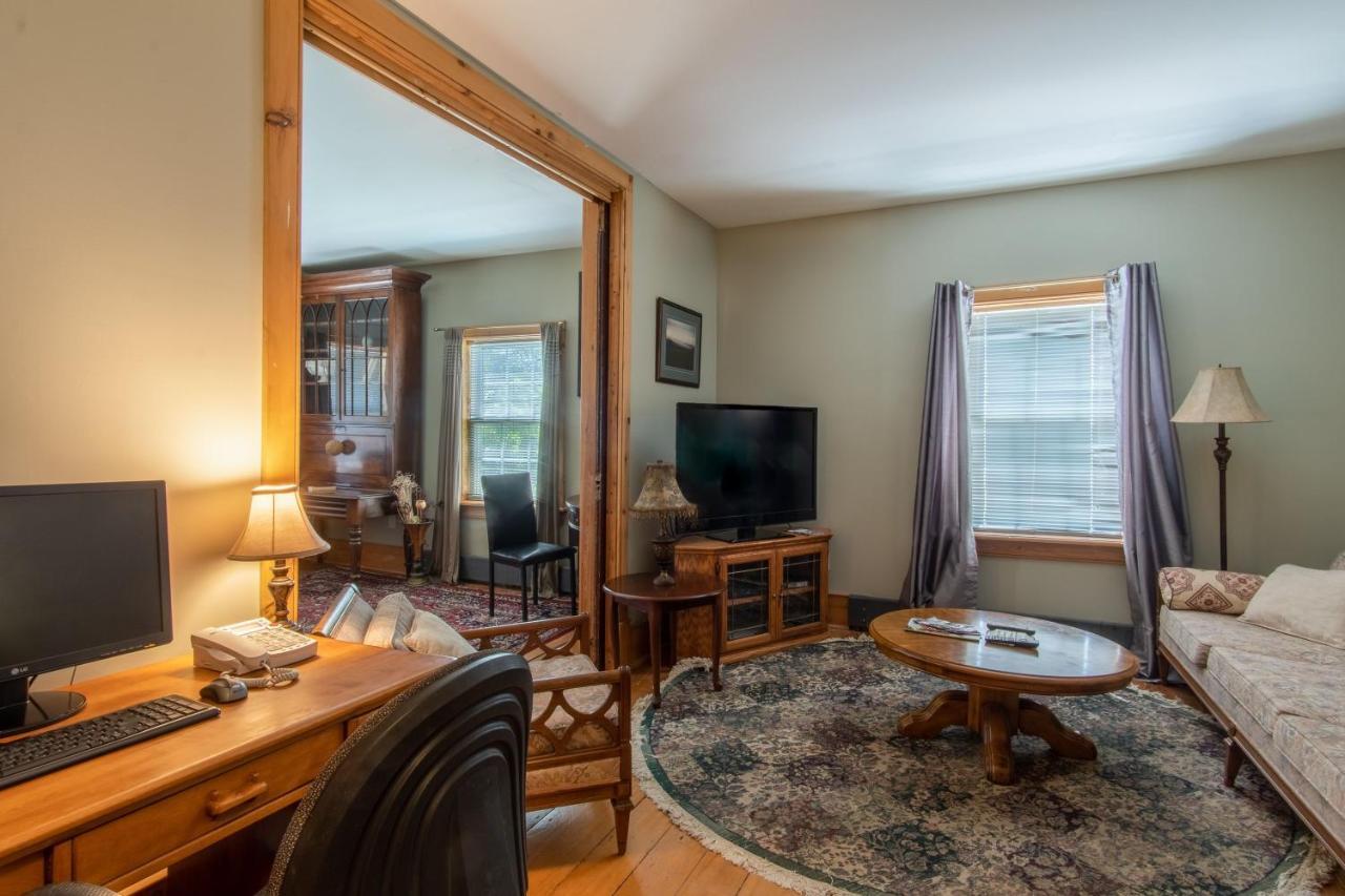 Couette-café Emilyville Campbellford