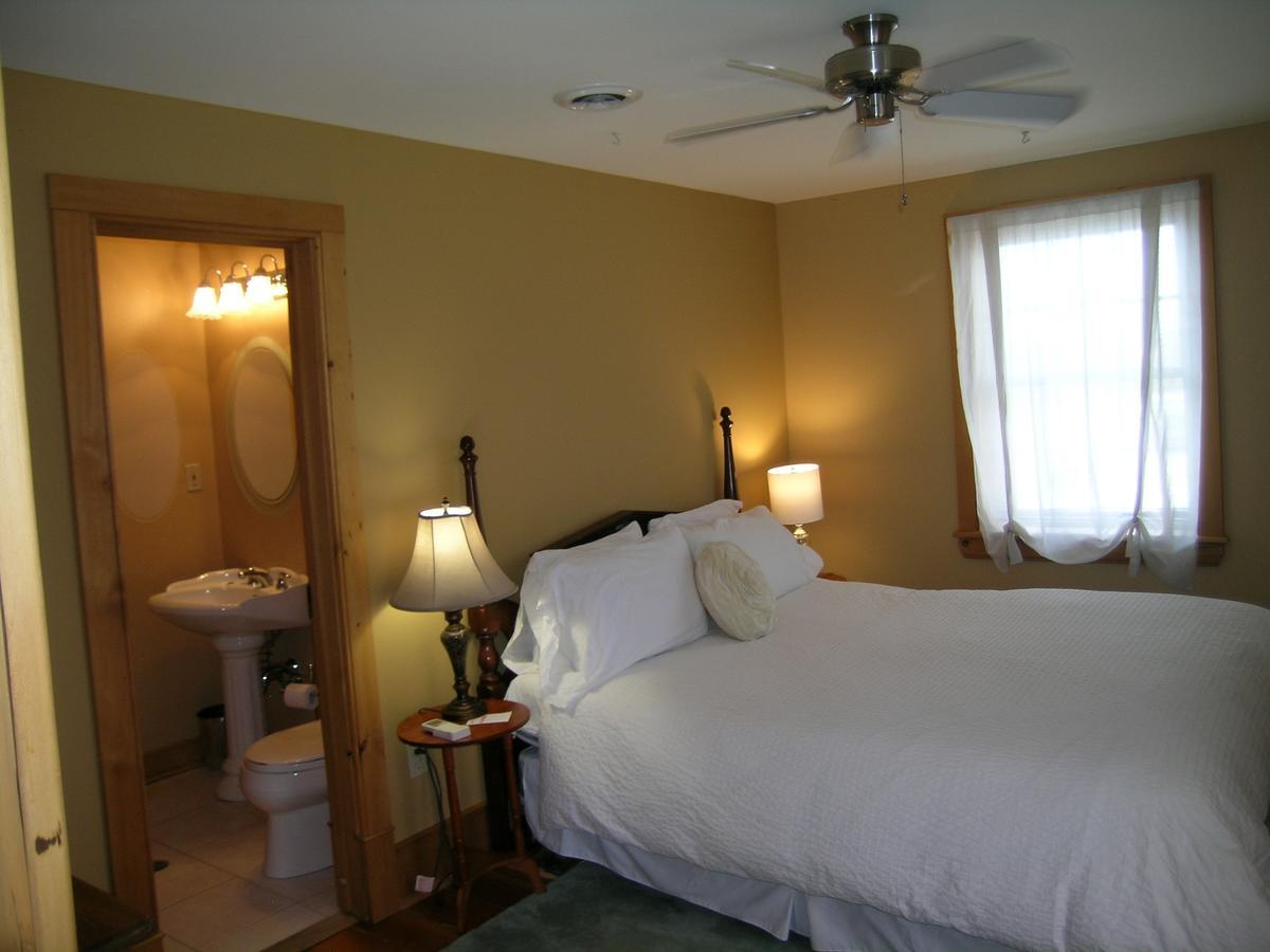 Emilyville Couette-café Campbellford